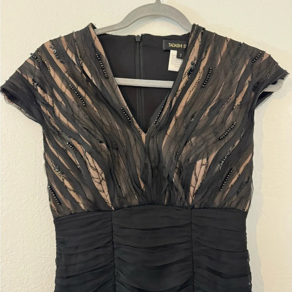 Tadashi Shoji Sheath Dress Size 2 Silk Blend Overlay Beaded Pleated Cocktail - Picture 5 of 13